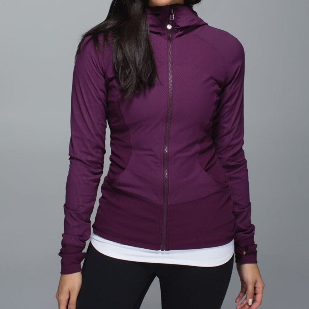 Lululemon In Flux Reversible Jacket Plum (First Release) size 2